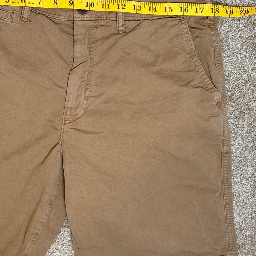 American Eagle Outfitters Men's Sz 33 Khaki Shorts